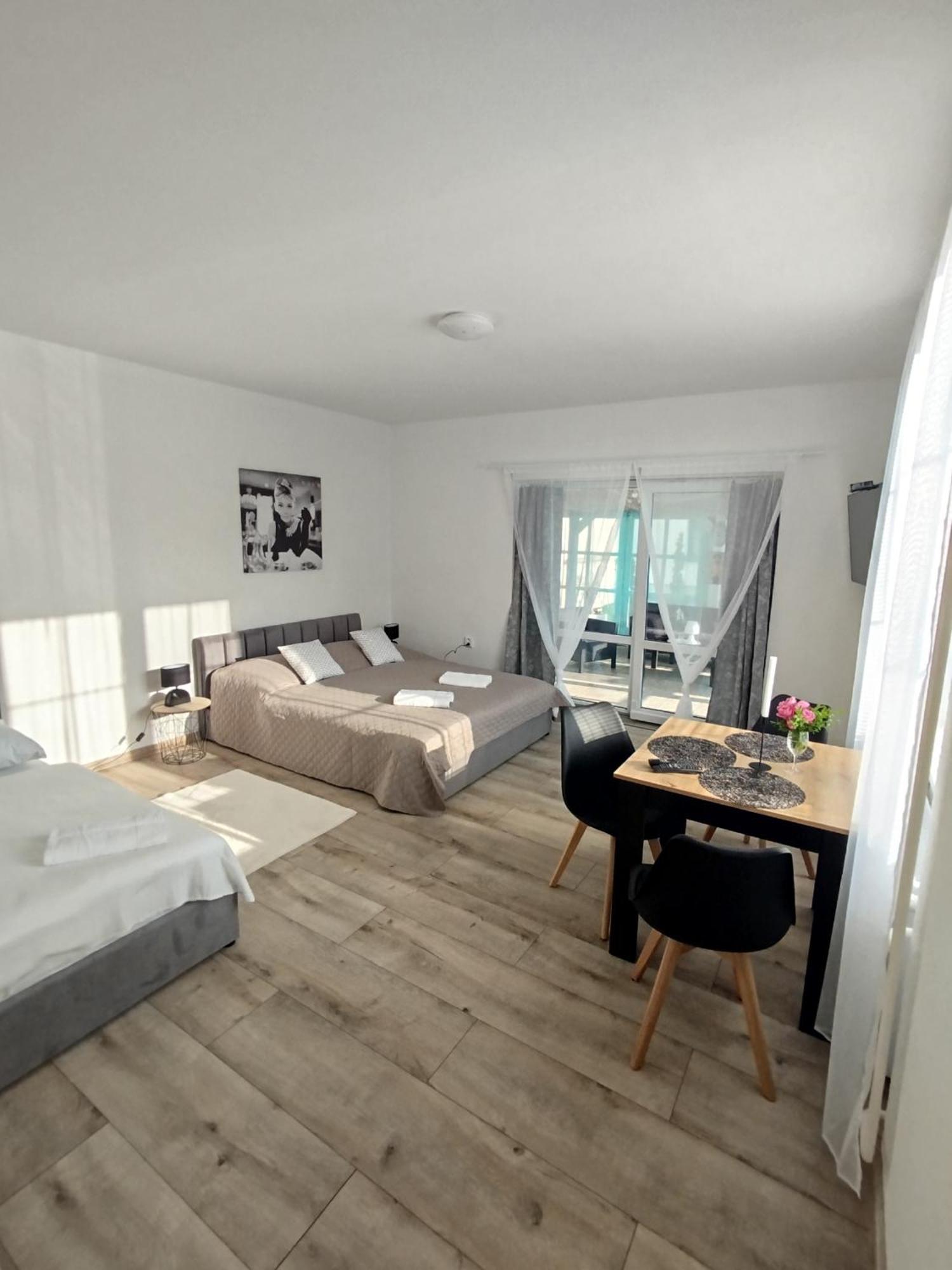 Monato Bed and Breakfast Poprad Exteriör bild